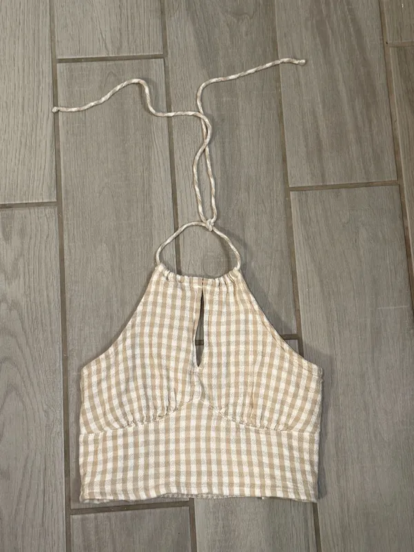 Hollister Beige Gingham Halter Crop Top - Image 3