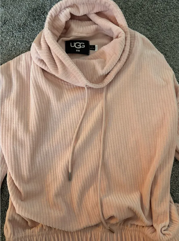 UGG Light Pink Matching Set - S - Image 4