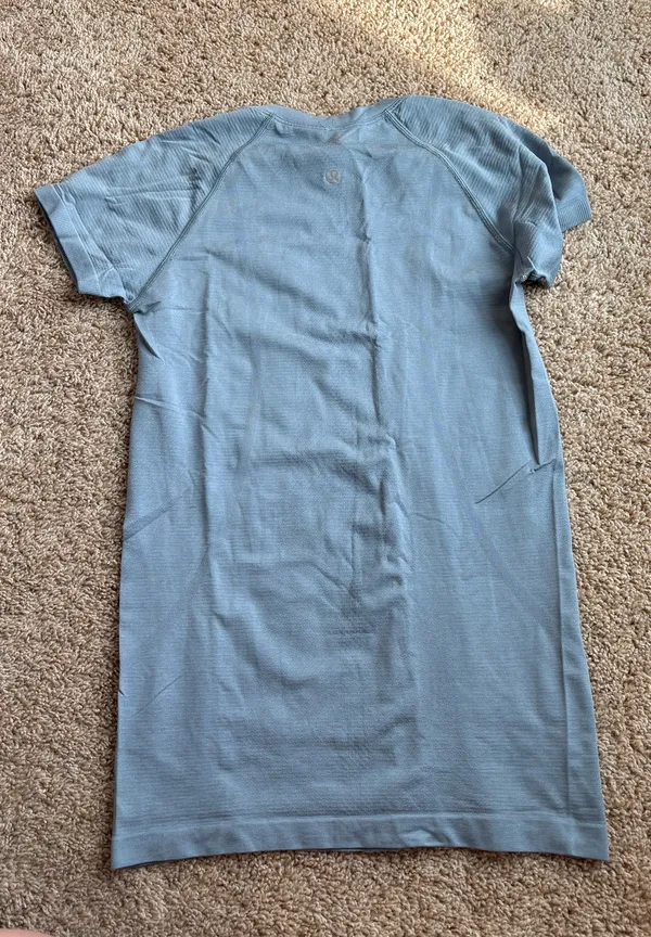 Lululemon Swiftly Tech Short Sleeve 2.0 - Image 4