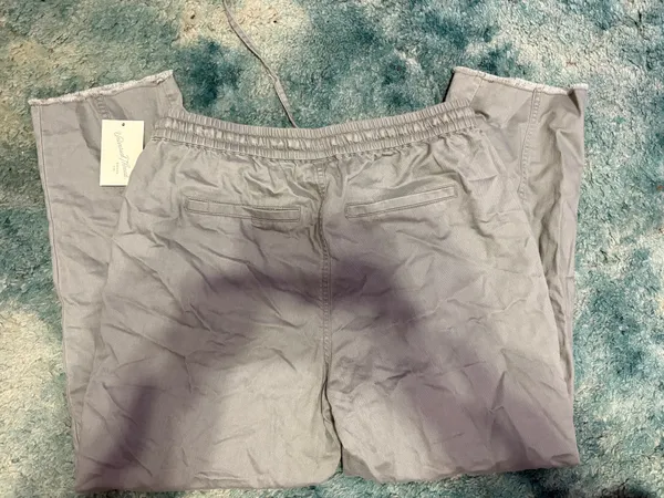 Universal Threads Pants - Image 3