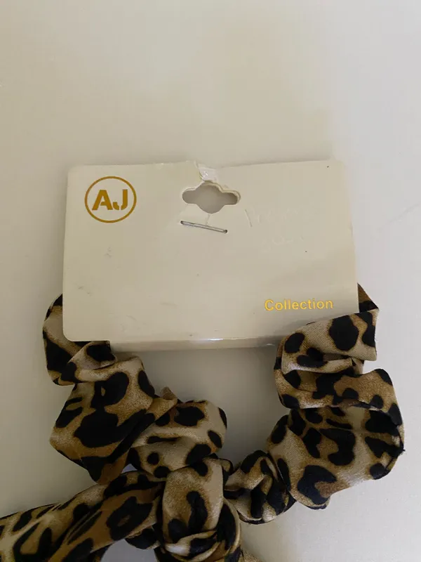 AJ Collection Hair Scrunchy Leopard print Brown - Image 3