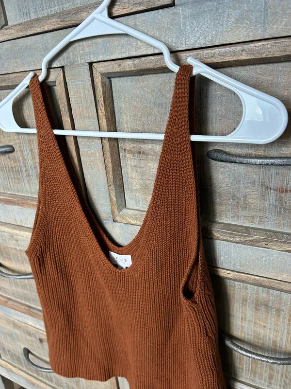 Le lis Brown sweater top - Image 3