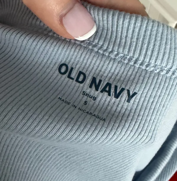 Old Navy Top  - Image 3