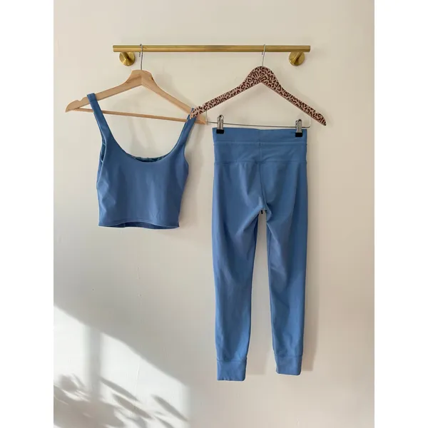 VUORI Daily Leggings & Daily Crop in Isle Blue Size XS - Image 5