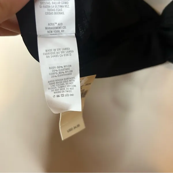 Aerie Triangle Swim Bikini Top V-Neck Black NWT Medium Removable Pads Neutral - Image 7
