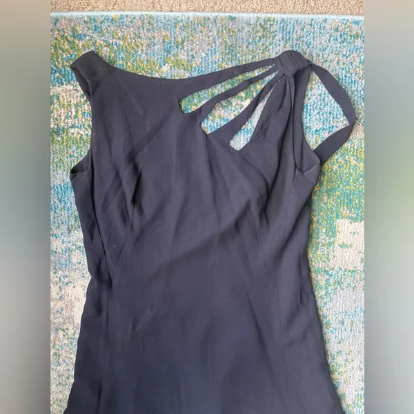 Vintage 60s Neal-McClintock black crepe sleeveless swing dress, size 12 large - Image 2