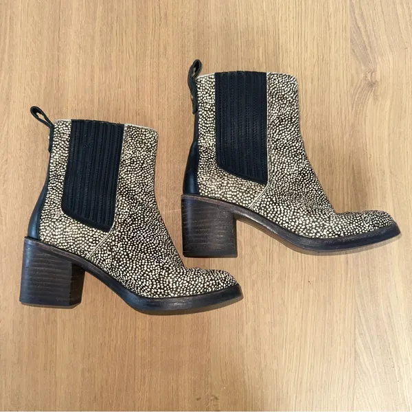 UGG Boots Camden Exotic Calf Hair Chelsea Ankle Booties Women Size 6 Speckled - Image 7