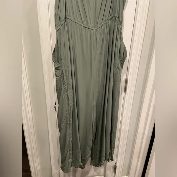 NWT Gap Size XXL Sage Green Adjustable Strap CroppedWide Leg Flowy Romper - Image 6