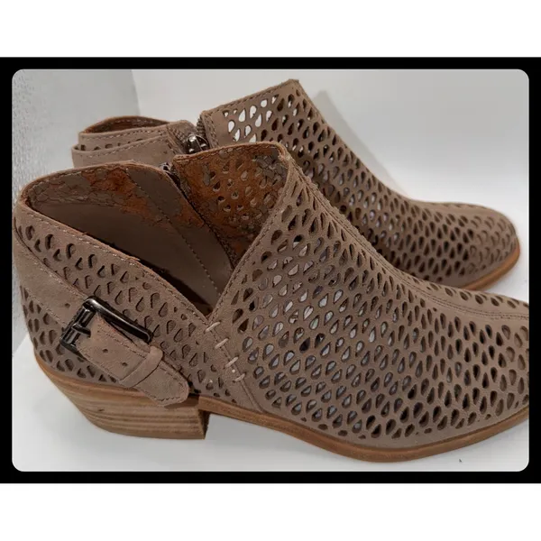 Vince Camuto Phandra Ankle Booties Womens 7.5 Brown Laser Cut Buckle Boot - Image 4