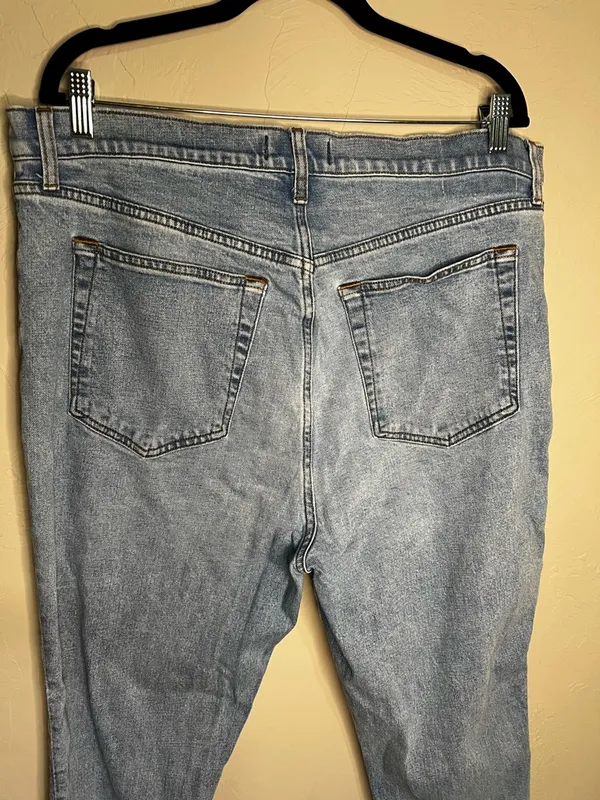 Abercrombie & Fitch 90’s Slim Straight Ultra High‎ Rise Long Denim Jeans - Image 11