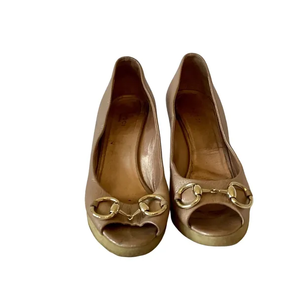 GUCCI Horsebit Accent Leather Pumps - Image 2
