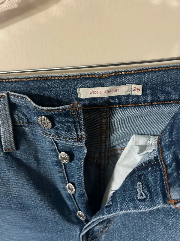 Levi’s Wedgie Straight Jeans - Image 2