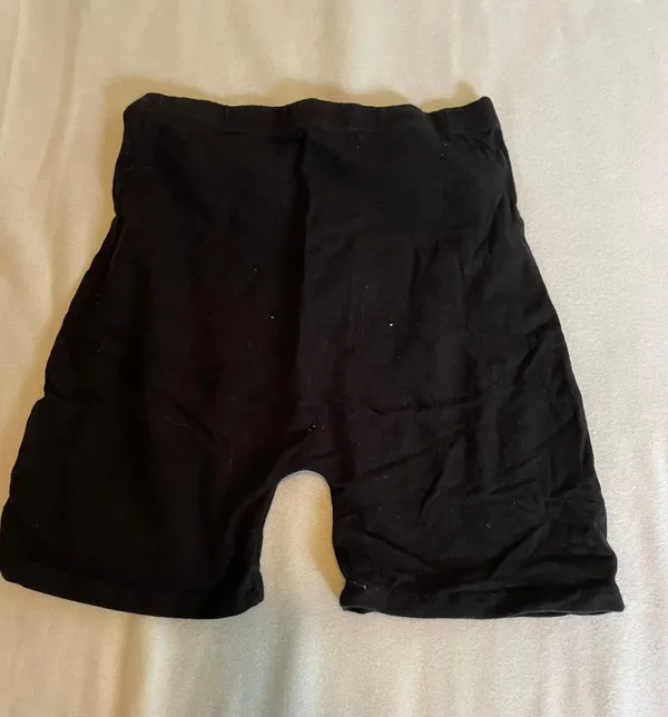 Brandy Melville Black  Shorts - Image 3