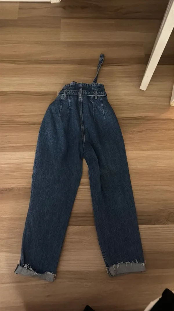 Abercrombie Jeans - Image 2