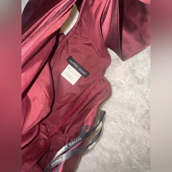 NEW Alfred Sung Bow Detail One-Shoulder Satin Twill Column Gown Sz 4 Cabernet - Image 7