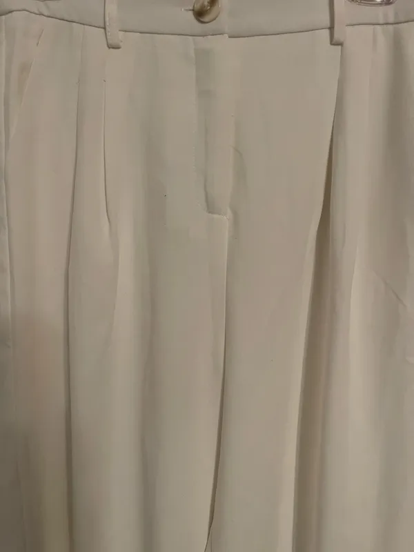 Wide -Leg White High Waisted Dress Pants . Size M - Image 2