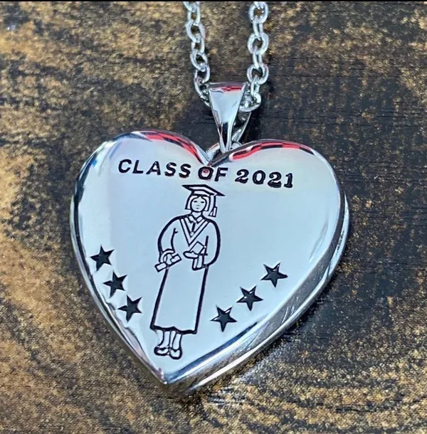 2021 Graduation Locket Silver - Image 2