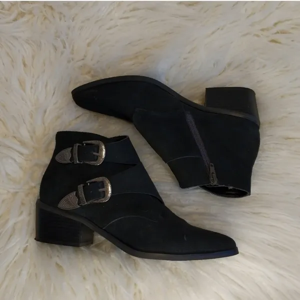 EUC Black Suede Thalia Western Pointed Toe Booties Silver Buckle Women's Size 9 - Image 5