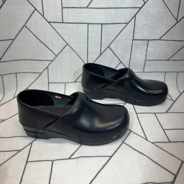Sanita Professional Clogs‎ Size 40 Black Leather Slip On Comfort Shoes - Image 2