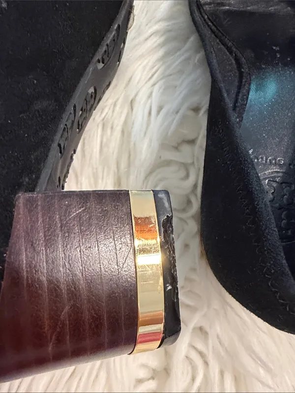 Tory Burch Black Suede Flats with Gold Logo Medallion size 7.5 fair condition - Image 10
