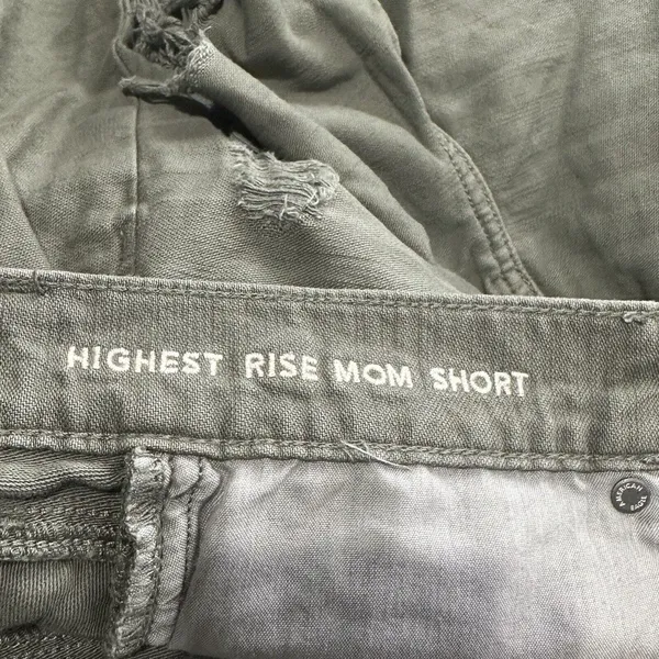 highest rise mom short green distressed cut off shorts Size 6 - Image 8