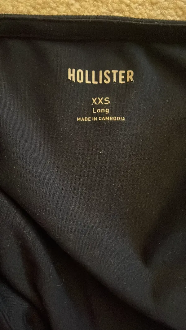 Hollister Square Neck - Image 3