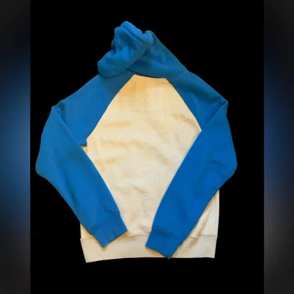 Hollister Blue and Cream Hoodie Size XL - Image 2