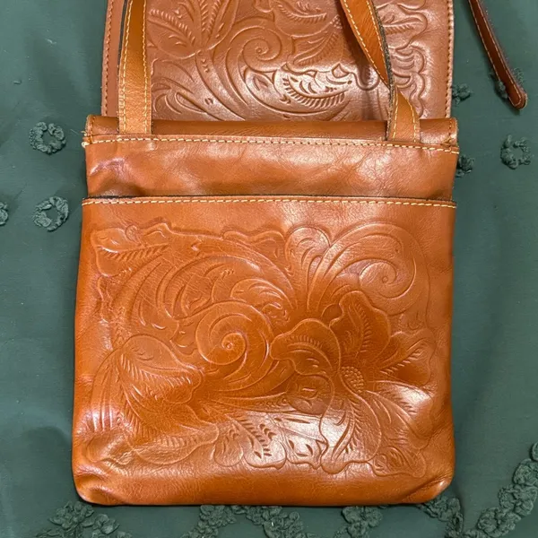 Patricia Nash Crossbody Leather Purse - Image 5