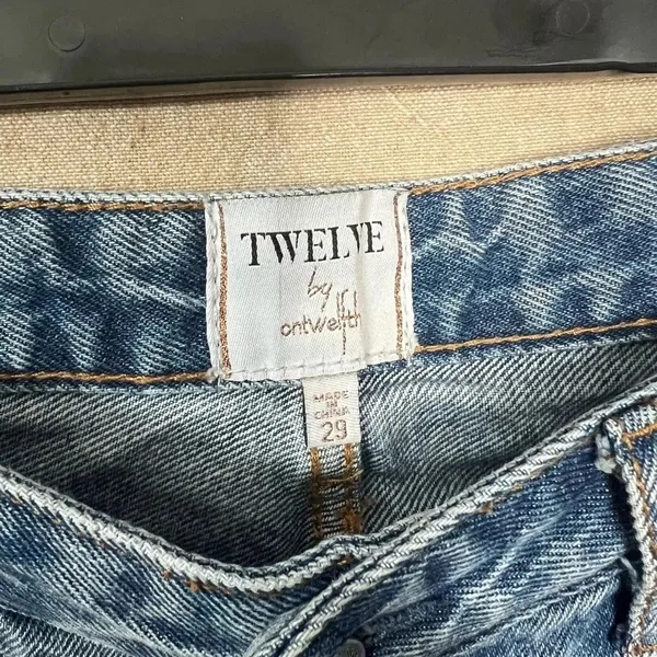 Twelve by OnTwelfth Women's Distressed Blue Jeans Size 29 High Rise - Image 9