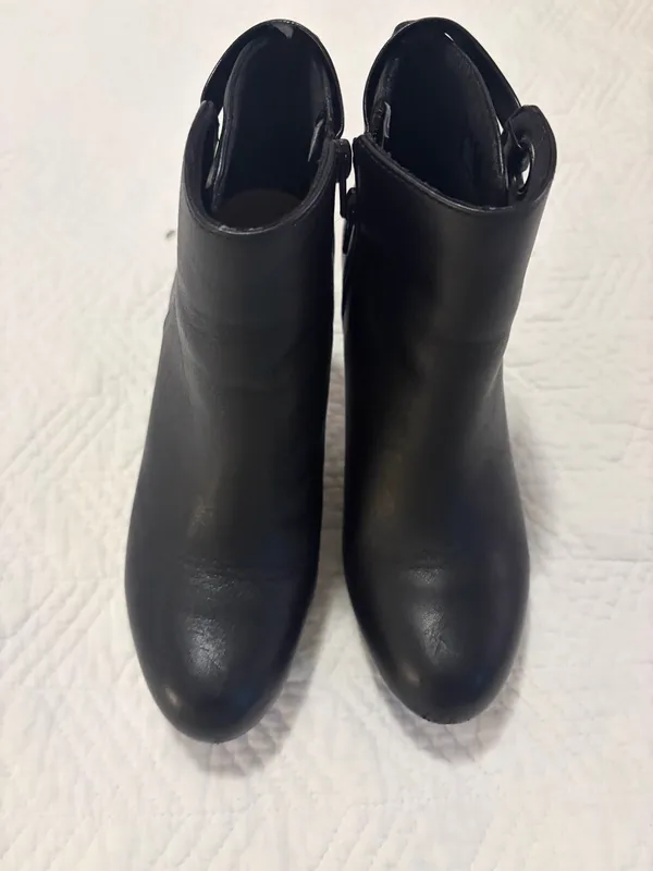 Clarks Women’s Boots Ankle Black Leather 5 - Image 2