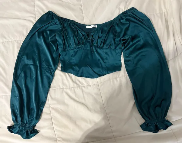 Altar'd State Crop Long Sleeve Top medium - Image 2