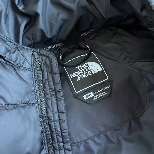 Black North Face Puffer Vest The 550 Women’s Small - Image 2