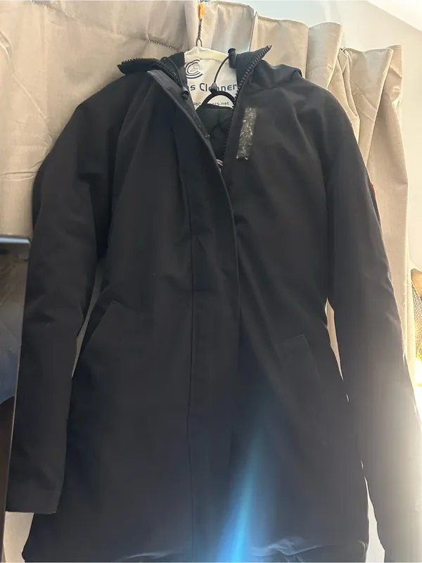 Navy Blue Canada Goose Jacket - Image 4