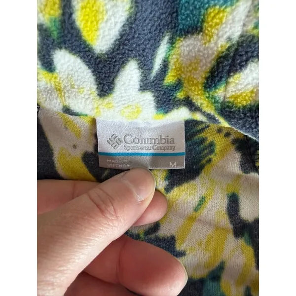 Columbia Blue, Yellow and White Patterned Pullover - Image 5