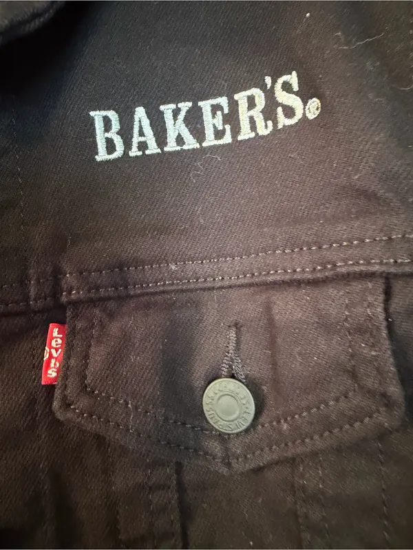 Levi's Black Women's Denim Trucker Jacket size Medium - Image 9