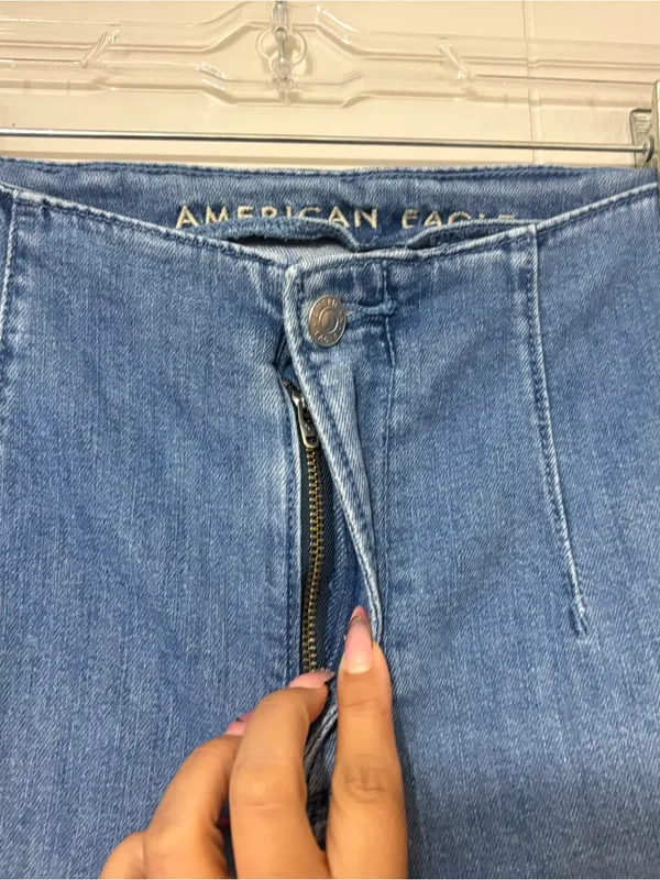 American Eagle Super High Rise Baggy Wide Leg Jeans Womens 00 Light Wash - Image 9