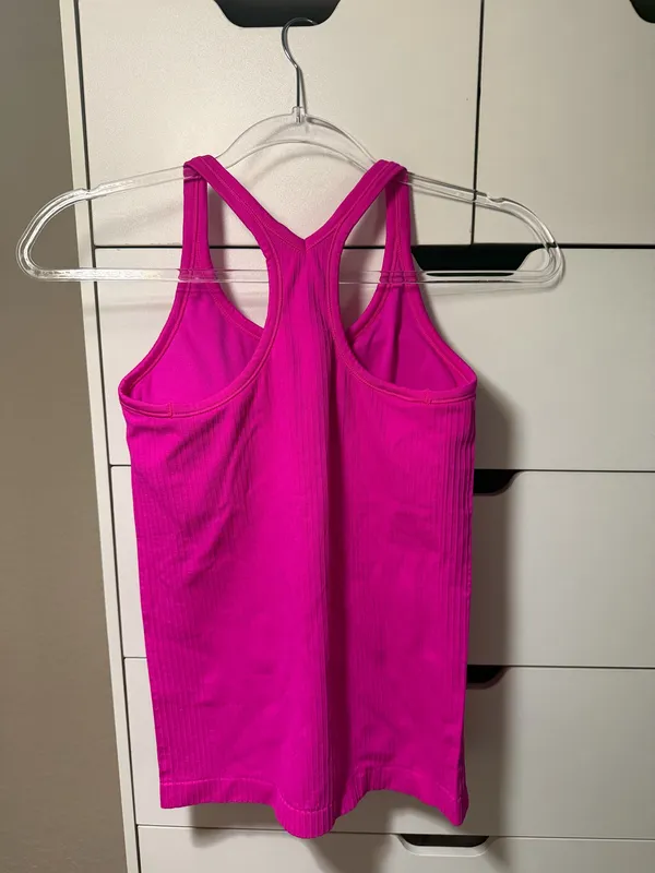 tiktok shop tank Pink - Image 3
