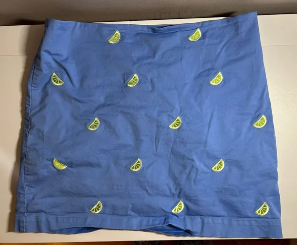 Vineyard Vines Women’s Lime Embroidered Fully Lined Skirt - Image 2