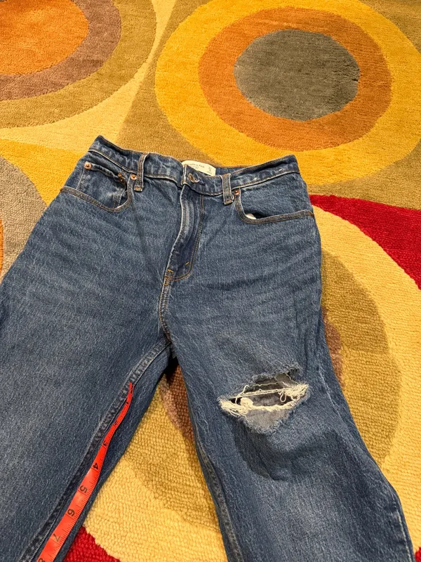 Abercrombie & Fitch The 90’s Straight Ultra High Rise Jeans Distressed Size 27 - Image 3