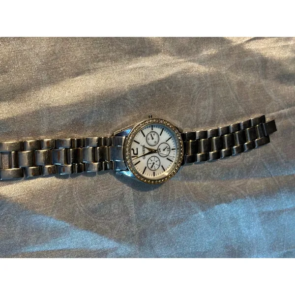Fossil Riley Multifunction Silver Tone Crystal Bezel Watch ES3202 10 ATM - Image 2