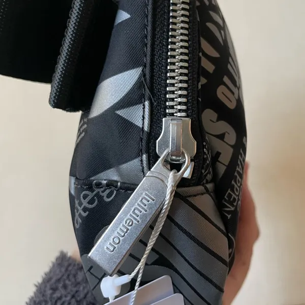 Lululemon Everywhere Belt Bag 1L Manifesto - Image 7