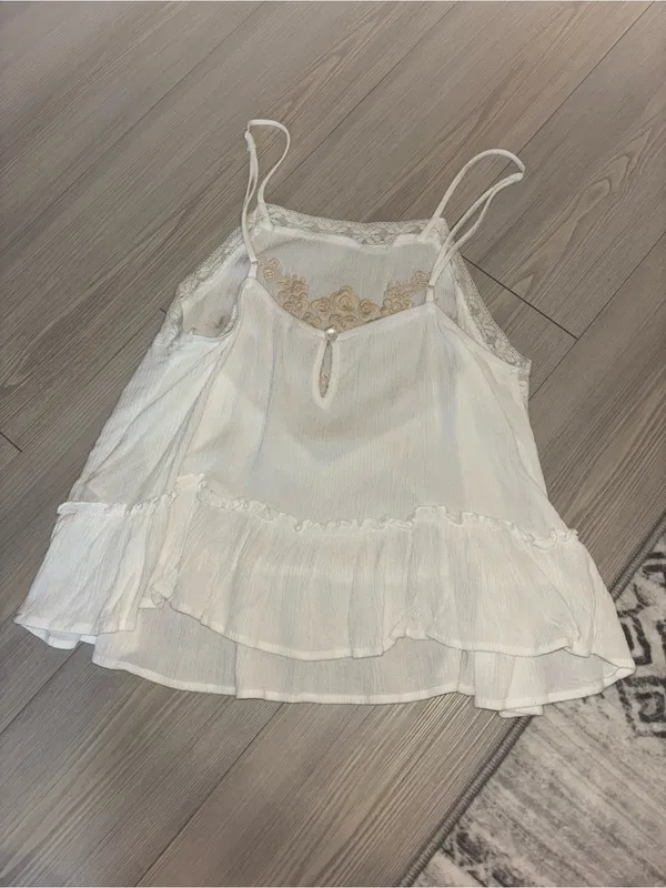 Francesca's White Lace and Nude Embroidery Tank - Size: Small - Image 3