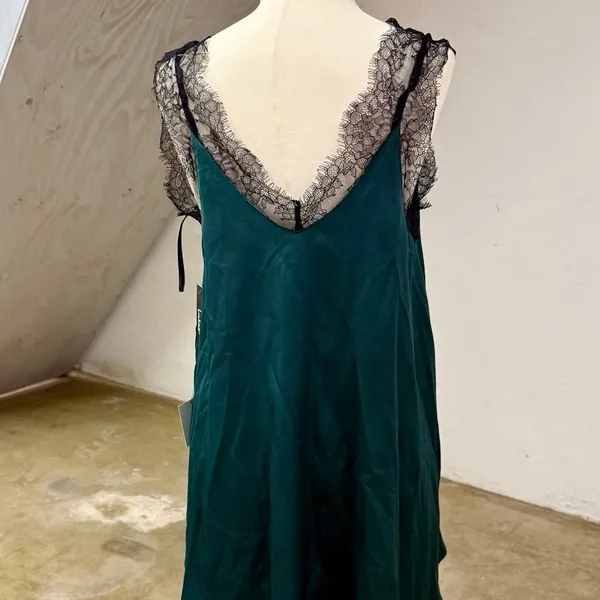 Lulus Forever My Love Emerald Green Satin Lace Sleeveless Swing Dress - Image 4