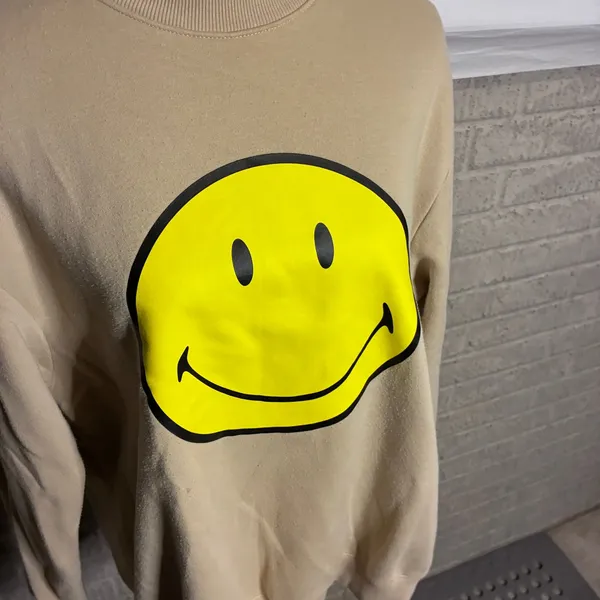 Smiley World x H&M Tan Beige Graphic Sweatshirt Stay Smiley Crewneck Medium - Image 2