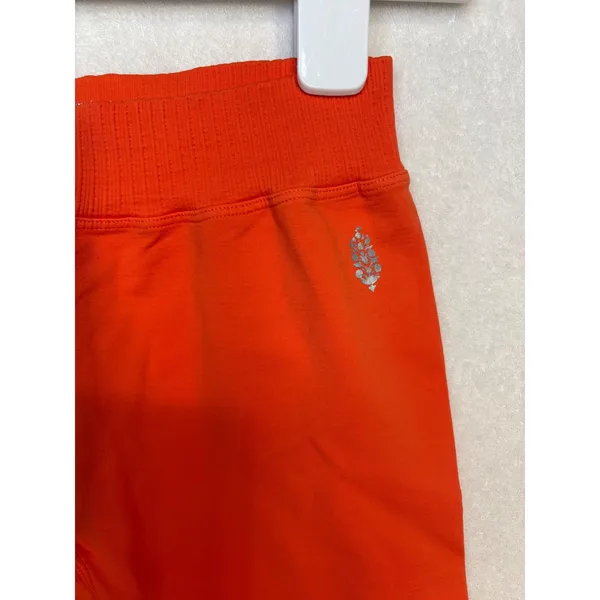 Free People Movement Good Karma Micro 3/4 length‎ High Rise Capri Leggings NEW - Image 3