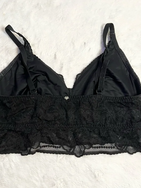 VS PINK Black Lace Bralette Size Large Wireless Comfortable - Image 5