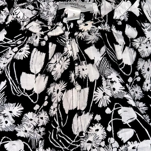 Motherhood Maternity Black & White Floral Women's Cotton Blouse - Image 2
