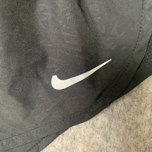 Nike Dri Fit Women Size Medium Black Lightweight Athletic Running‎ Shorts - Image 2