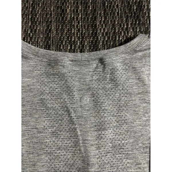 Lululemon Swiftly Tech Long Sleeve Breeze *Relaxed Fit Slate White Size 8 - Image 3