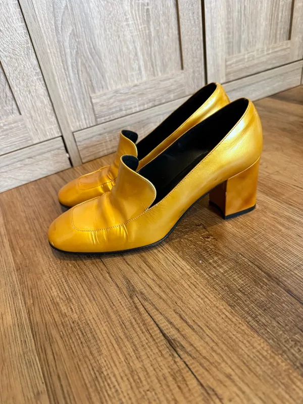 VS Vintage Yellow Patent Leather Chunky Heel Loafers Made in Italy Mod Retro 7 - Image 3